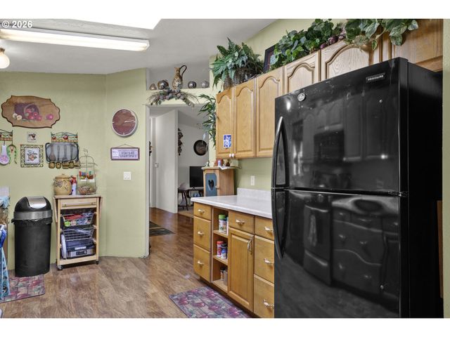 538 LOCHAVEN Ave, Springfield, OR 97477