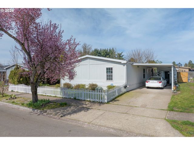 538 LOCHAVEN Ave, Springfield, OR 97477