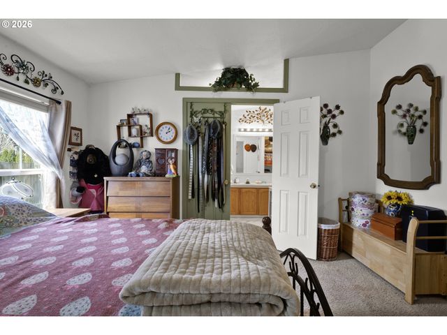 538 LOCHAVEN Ave, Springfield, OR 97477