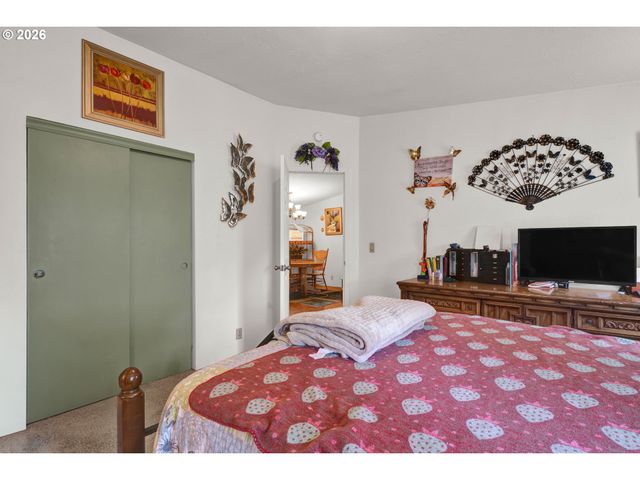 538 LOCHAVEN Ave, Springfield, OR 97477