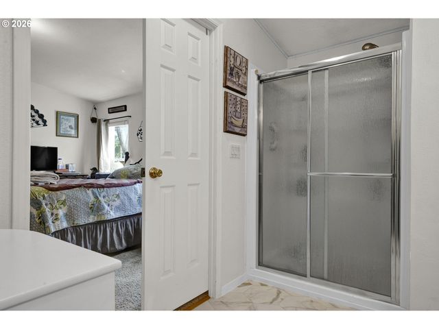 538 LOCHAVEN Ave, Springfield, OR 97477