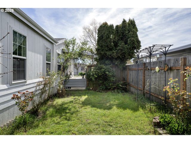 538 LOCHAVEN Ave, Springfield, OR 97477
