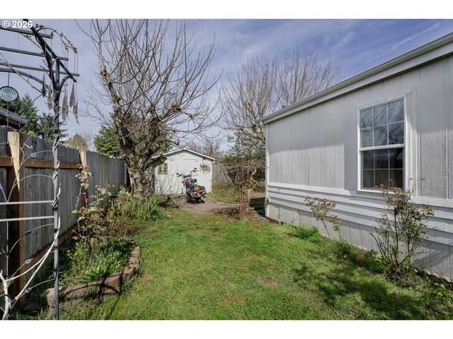 538 LOCHAVEN Ave, Springfield, OR 97477