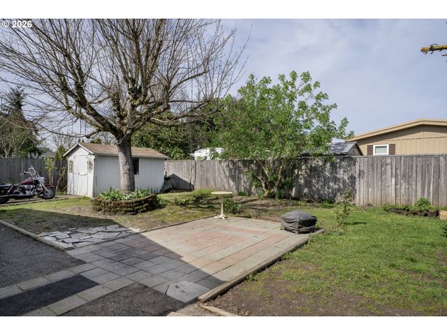 538 LOCHAVEN Ave, Springfield, OR 97477