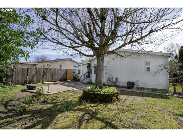 538 LOCHAVEN Ave, Springfield, OR 97477