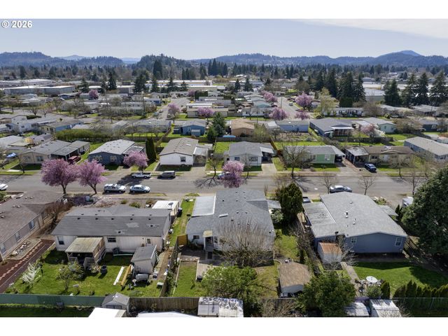 538 LOCHAVEN Ave, Springfield, OR 97477