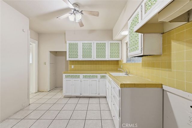 2239 W Sunset Boulevard, Los Angeles, CA 90026