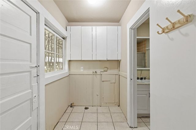 2239 W Sunset Boulevard, Los Angeles, CA 90026