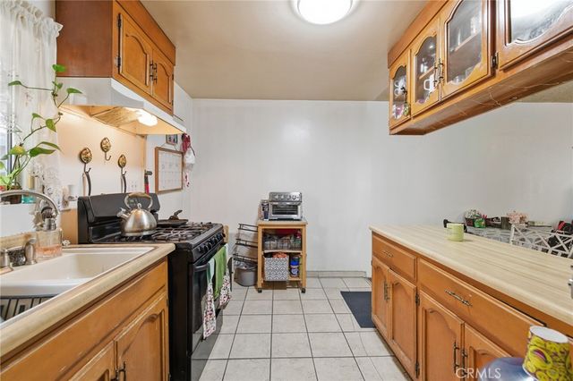 2239 W Sunset Boulevard, Los Angeles, CA 90026