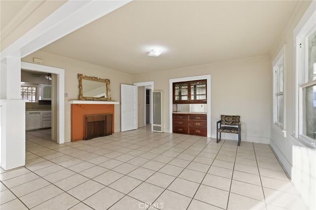 2239 W Sunset Boulevard, Los Angeles, CA 90026