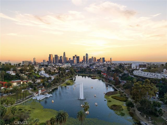 2239 W Sunset Boulevard, Los Angeles, CA 90026