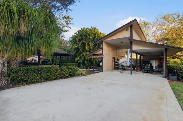 4838 Charlton Way, Delray Beach, FL 33445