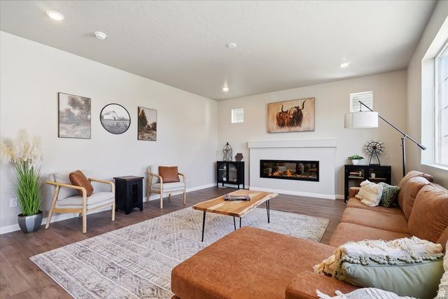 7058 N SANDSTONE WAY, Eagle Mountain, UT 84005