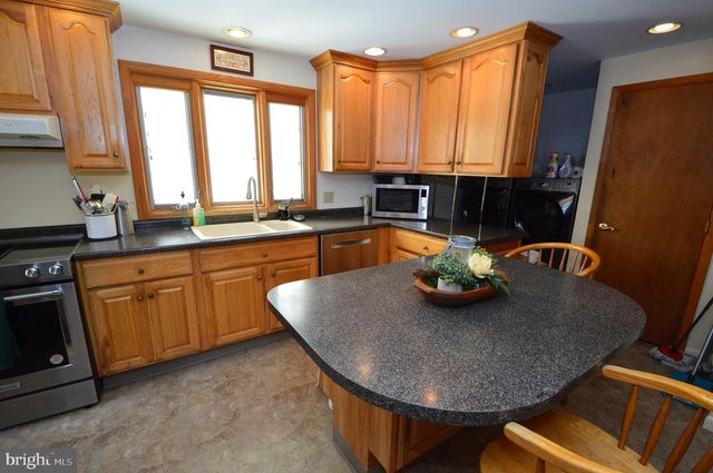 1406 REGENCY CIR, Harrisburg, PA 17110