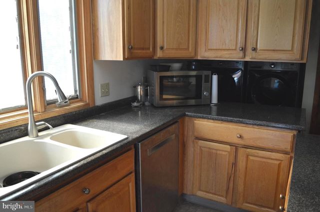 1406 REGENCY CIR, Harrisburg, PA 17110