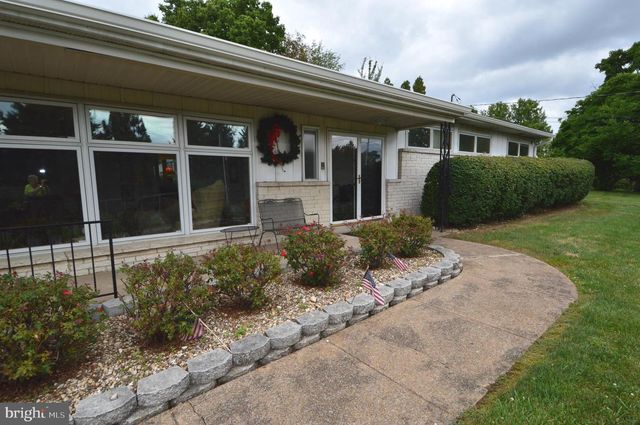 1406 REGENCY CIR, Harrisburg, PA 17110