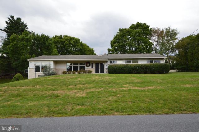 1406 REGENCY CIR, Harrisburg, PA 17110