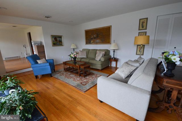 1406 REGENCY CIR, Harrisburg, PA 17110