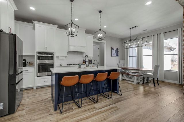 142 Anderson DR, Red Rock, TX 78662