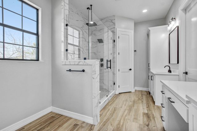 142 Anderson DR, Red Rock, TX 78662