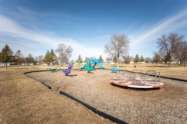 1177 Bridgeport Lane NW, Alexandria, MN 56308