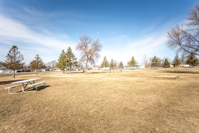 1177 Bridgeport Lane NW, Alexandria, MN 56308