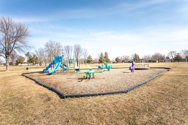 1177 Bridgeport Lane NW, Alexandria, MN 56308