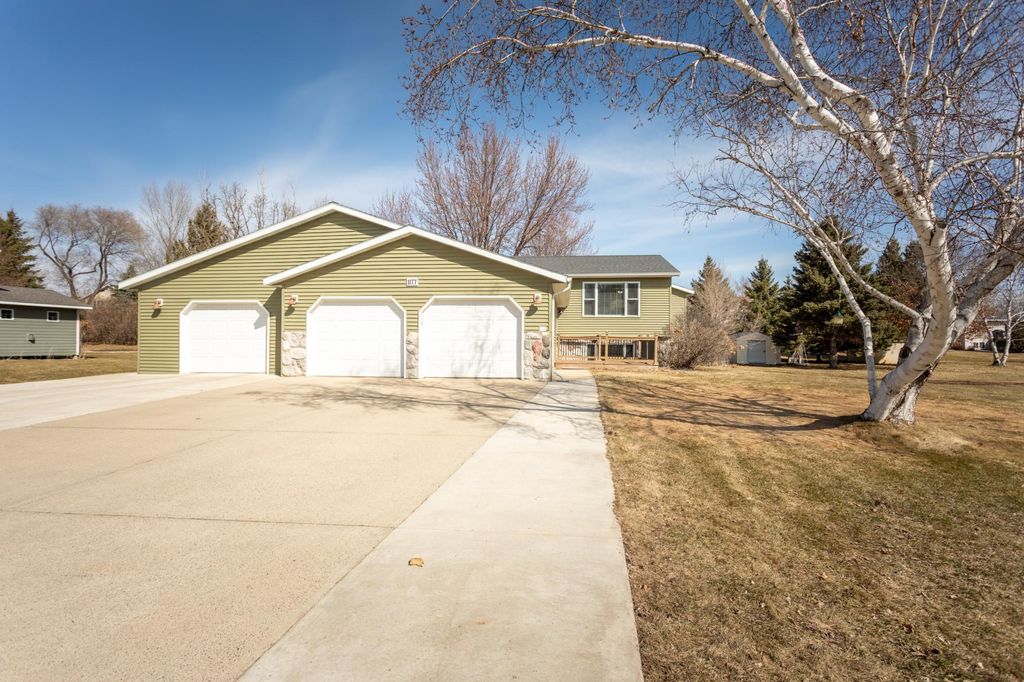 1177 Bridgeport Lane NW, Alexandria, MN 56308