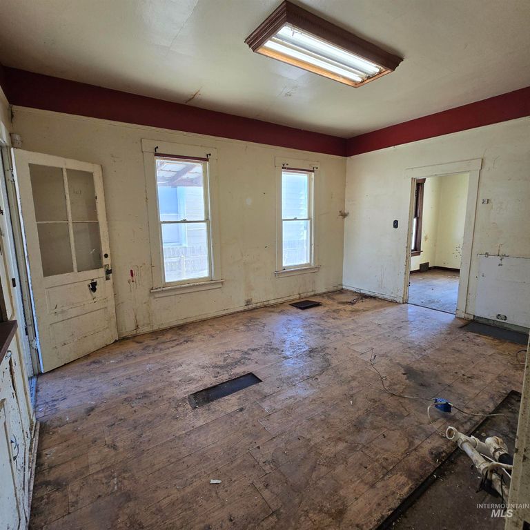 44 W Liberty, Weiser, ID 83672 photo 5