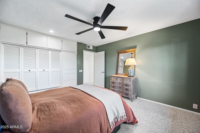 16869 N Meadow Park Drive, Sun City, AZ 85351