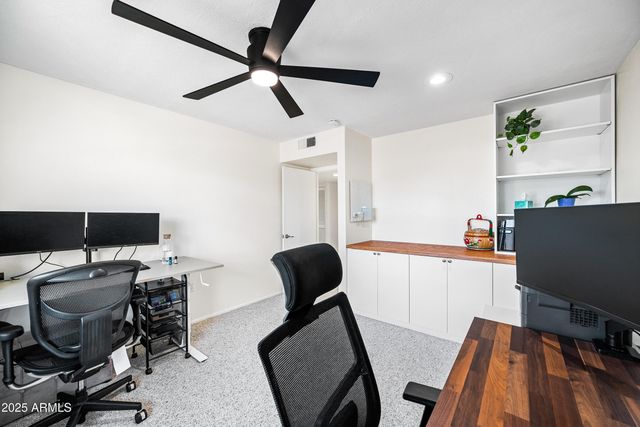 16869 N Meadow Park Drive, Sun City, AZ 85351