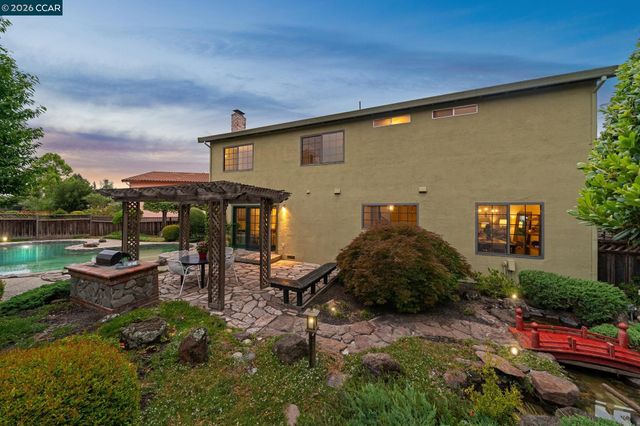 737 Arboles Pl, San Ramon, CA 94583