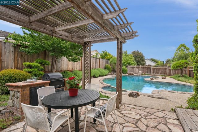 737 Arboles Pl, San Ramon, CA 94583