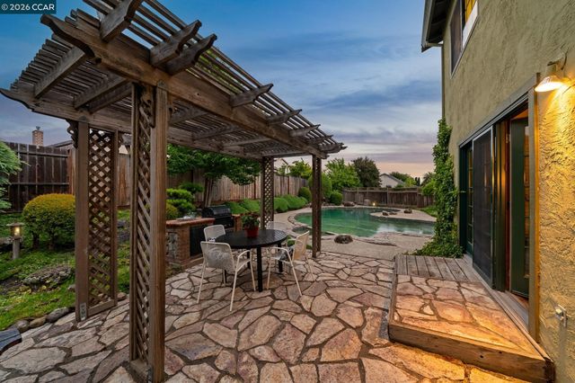 737 Arboles Pl, San Ramon, CA 94583