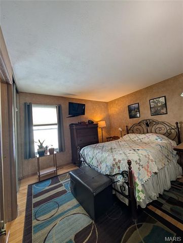 2549 Plymouth Drive, High Ridge, MO 63049