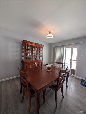 2549 Plymouth Drive, High Ridge, MO 63049