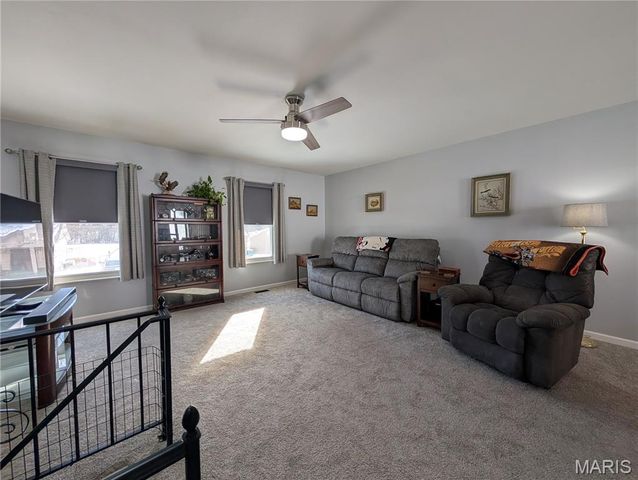 2549 Plymouth Drive, High Ridge, MO 63049