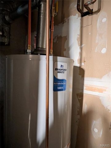 2549 Plymouth Drive, High Ridge, MO 63049