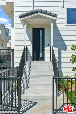 14651 W Sara Lane, Panorama City (los Angeles), CA 91402