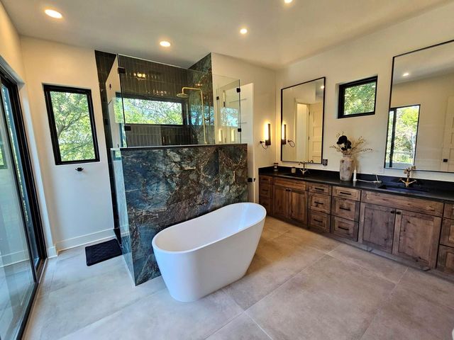 608 Redbud Court, Cedar Hill, TX 75104