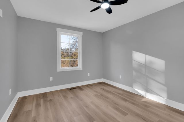 204 E Berkley Cir, Lewisburg, TN 37091