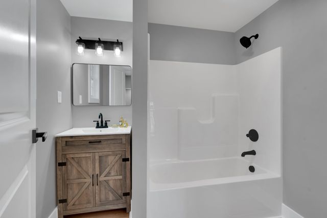 204 E Berkley Cir, Lewisburg, TN 37091