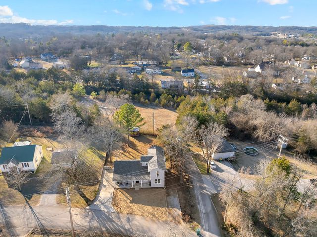 204 E Berkley Cir, Lewisburg, TN 37091