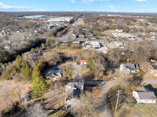 204 E Berkley Cir, Lewisburg, TN 37091