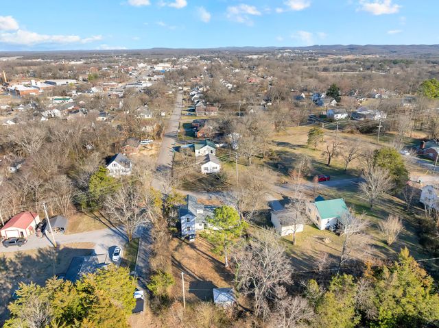 204 E Berkley Cir, Lewisburg, TN 37091