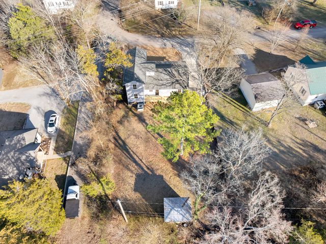 204 E Berkley Cir, Lewisburg, TN 37091