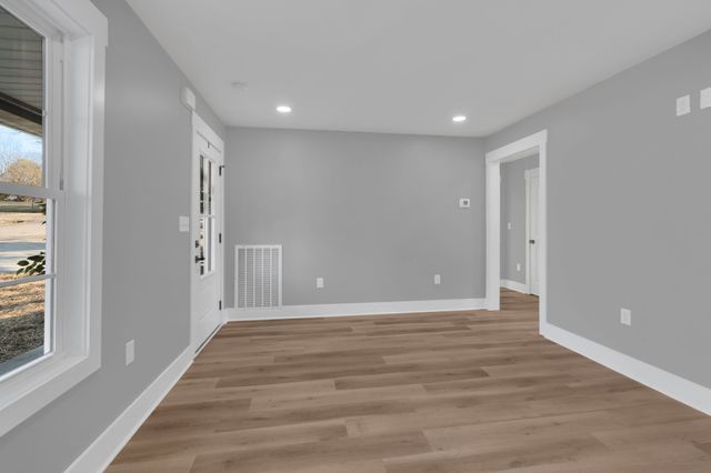 204 E Berkley Cir, Lewisburg, TN 37091