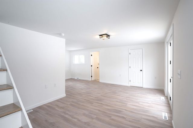 7 Little Island Park, Pelham, NH 03076