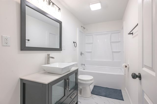 7 Little Island Park, Pelham, NH 03076