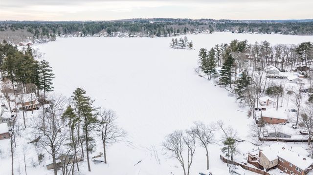 7 Little Island Park, Pelham, NH 03076